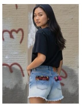 new LF Furst of a Kind ✿ Levi's® 517’s® Floral Trim Cut Off Denim Jeans Short ✿